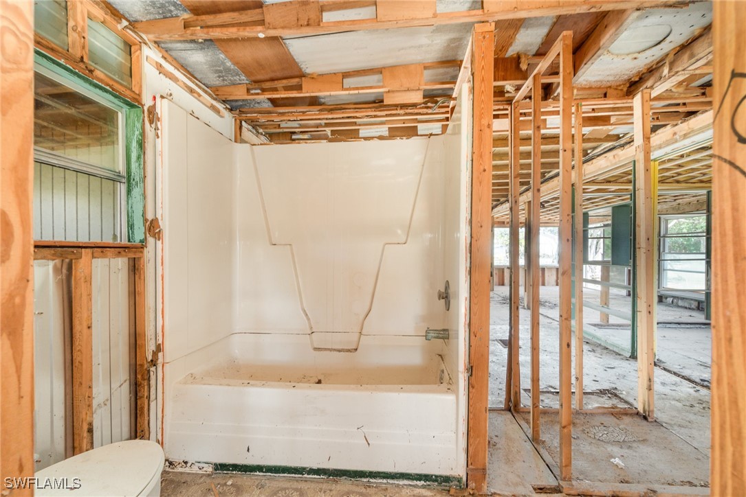 1215 Periwinkle Way Property Photo 30
