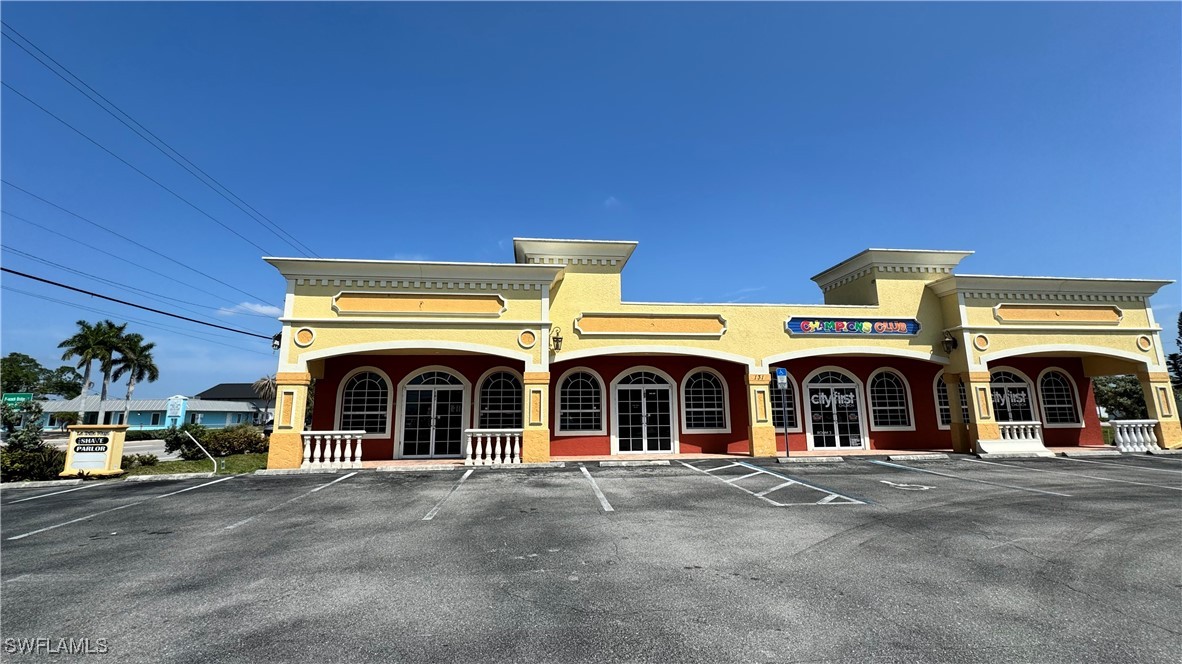 131 Del Prado Blvd S 1-2 Property Photo 2