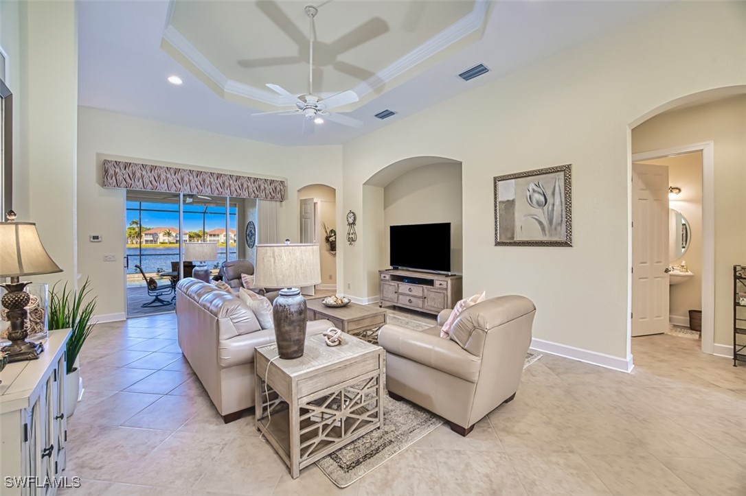 11063 Sea Tropic Ln Property Photo 4