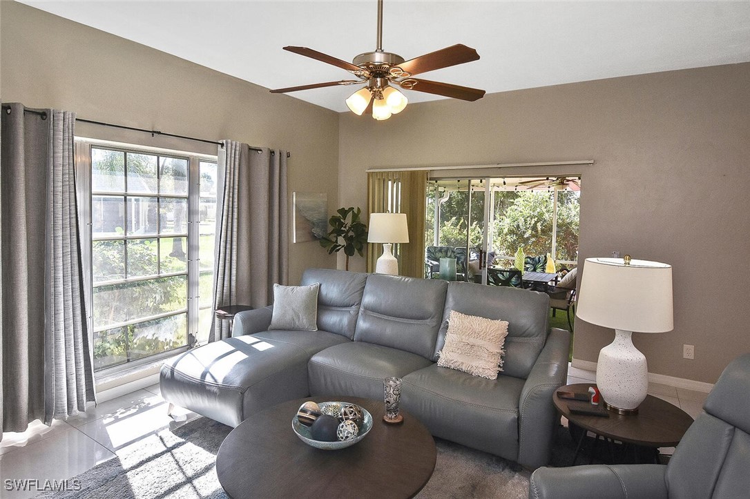 4 Park Lane CIR Property Photo 1