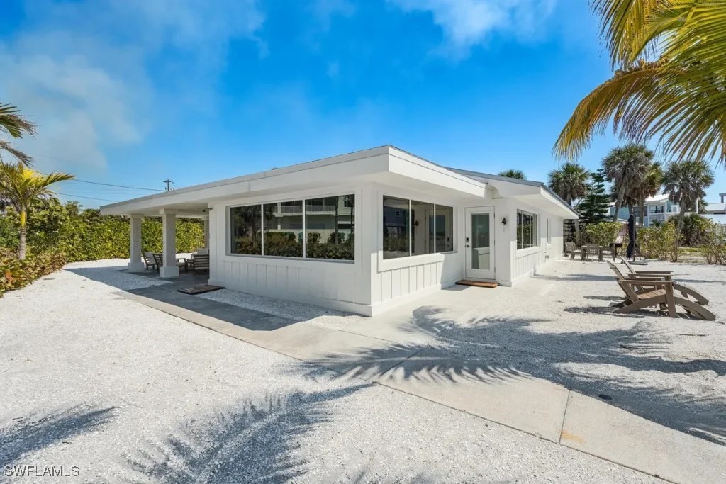 2740 N Beach Rd Property Photo 13