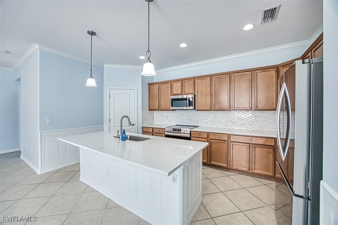 12135 Country Day Cir Property Photo 15