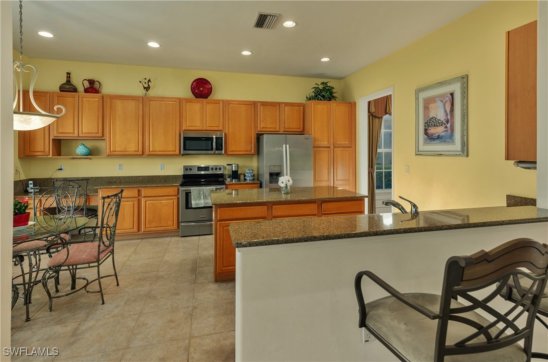 9055 Prosperity Way Property Photo 4