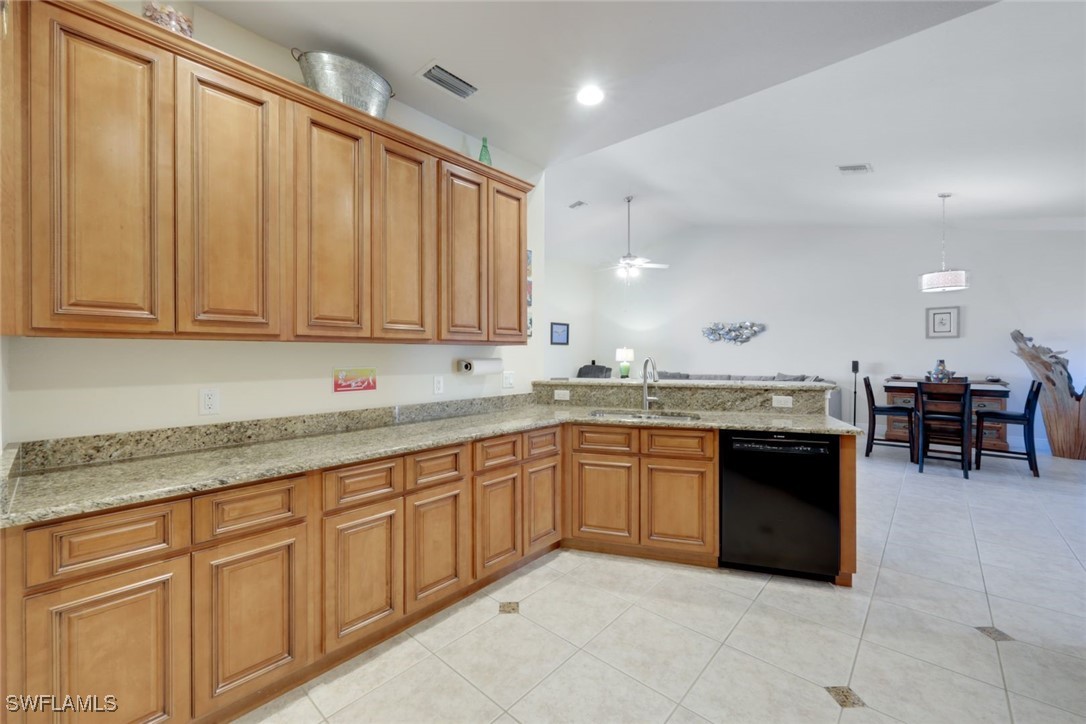 403 Sw 47th Ter 203 Property Photo 14
