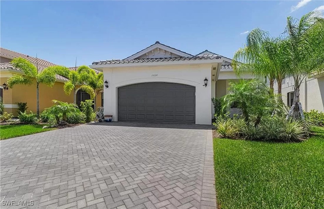 11624 Riverstone LN