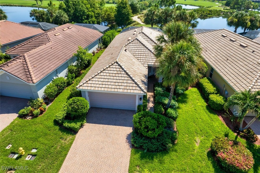 10053 Oakhurst Way Property Photo 2
