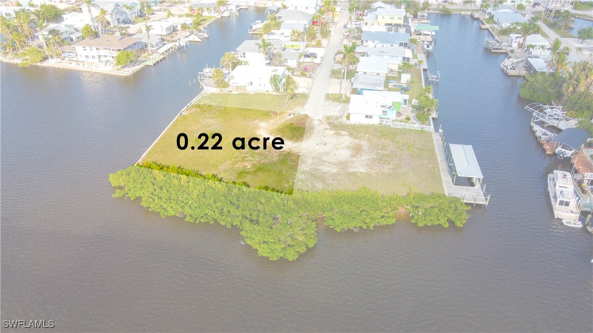 2638 Second St Property Photo 3