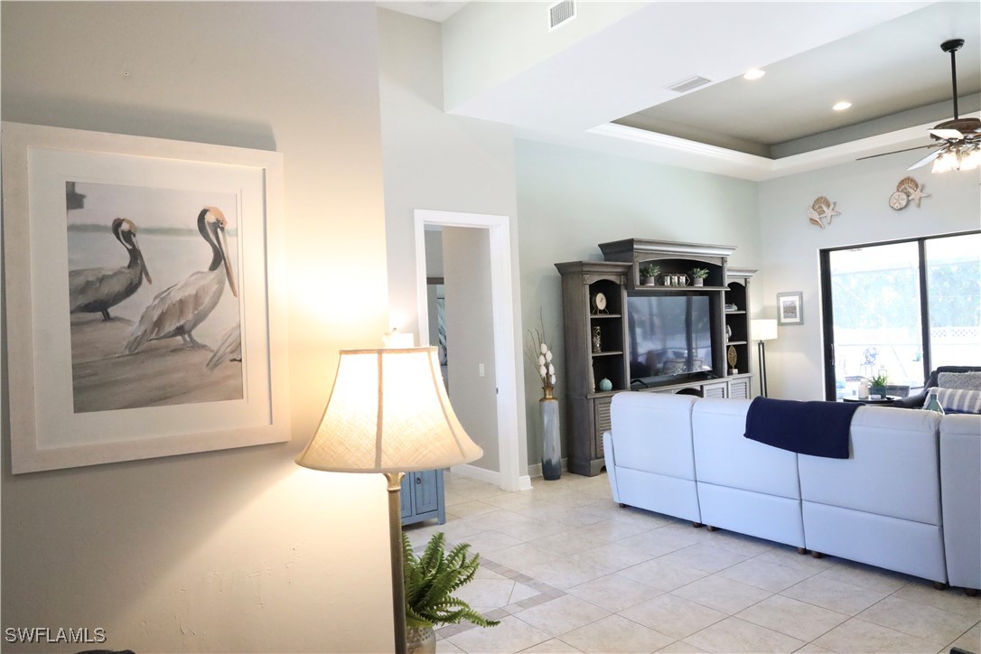 2736 Beach Pkwy W Property Photo 4