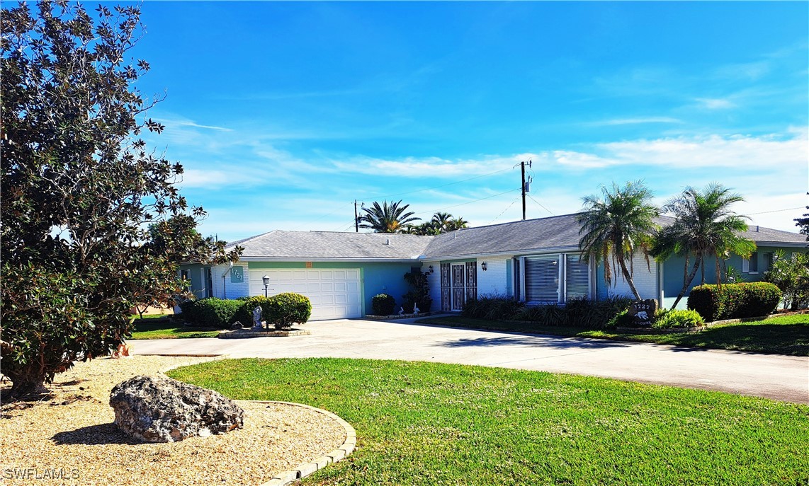 1727 Lakeview Blvd Property Photo 1