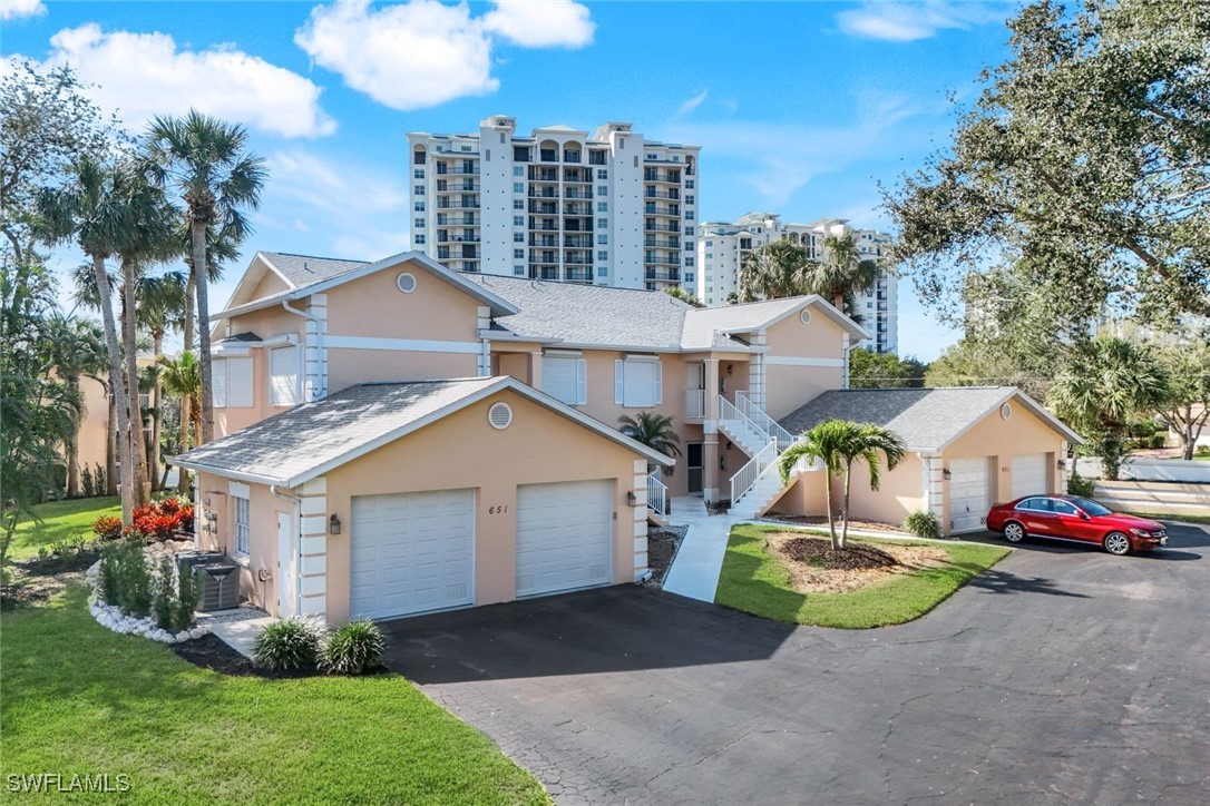 651 Wiggins Lake Dr 101 Property Photo 1