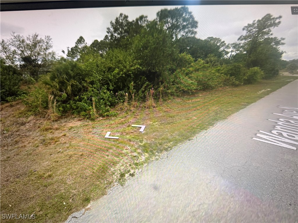 2041 Wanda Ave N Property Photo 1