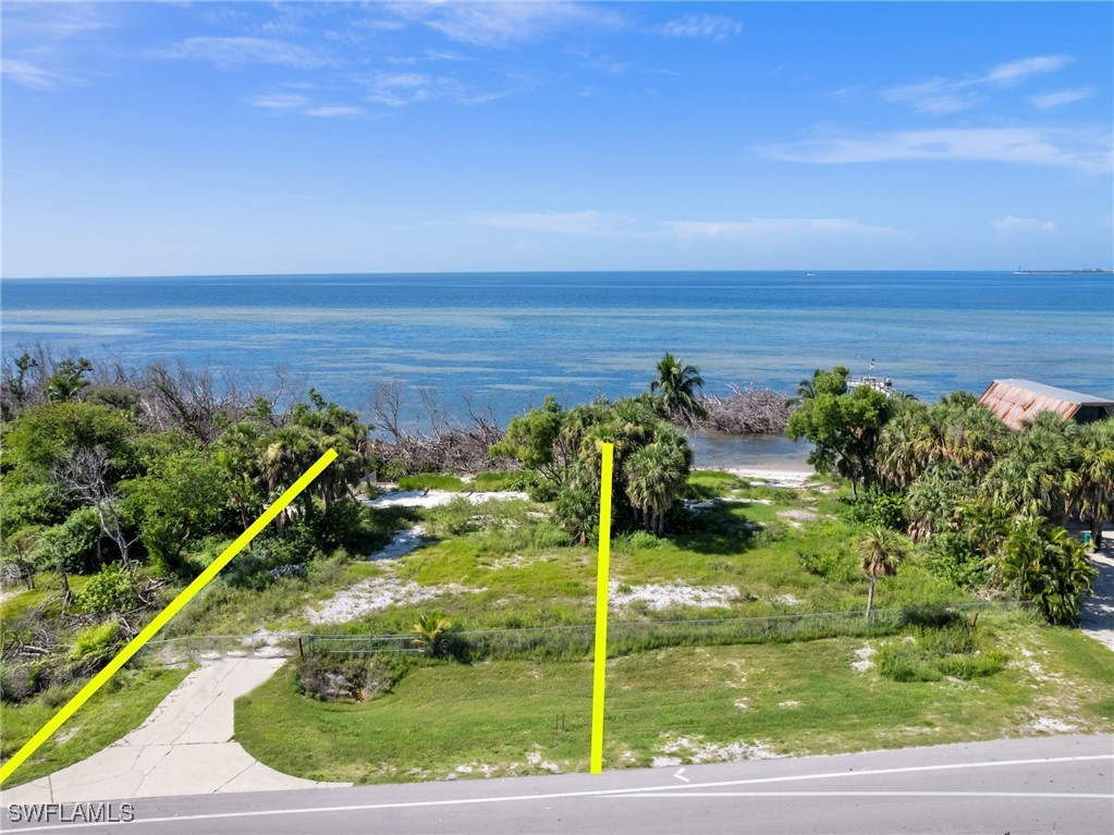 17465 Mcgregor Blvd Property Photo 1
