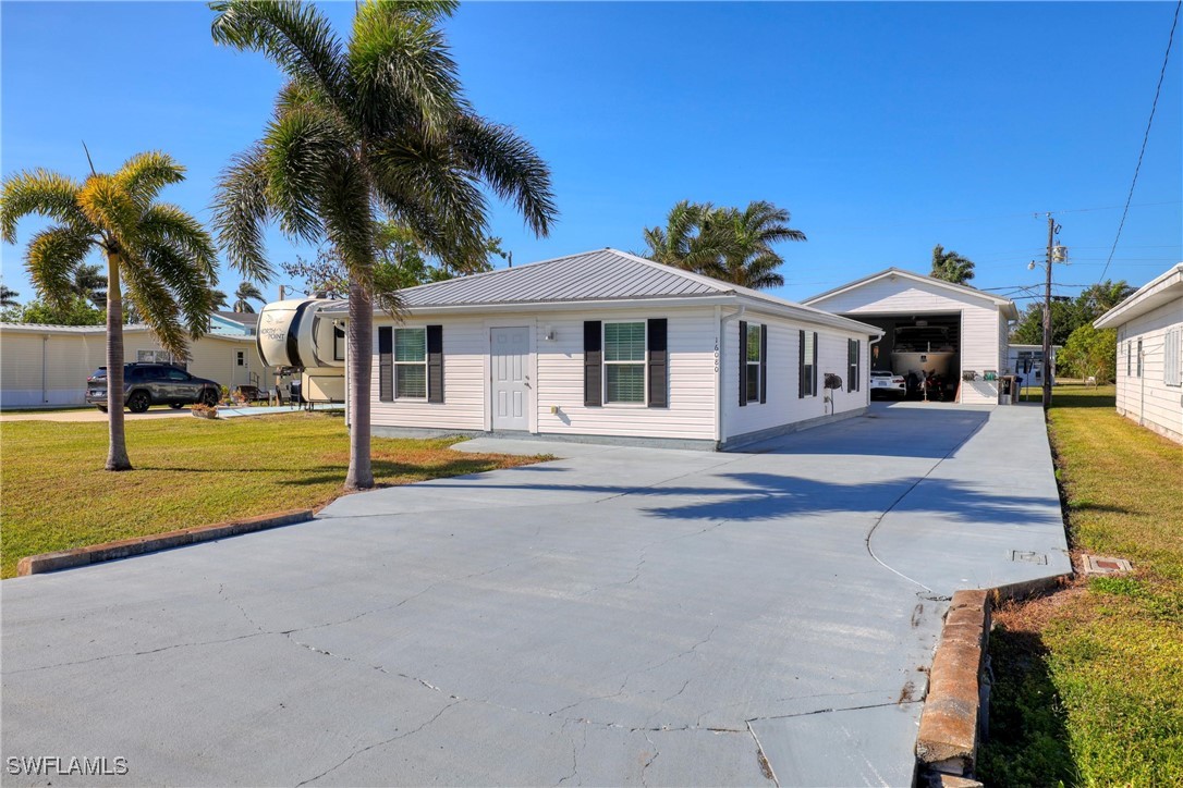 16080 Siesta Dr Property Photo 9
