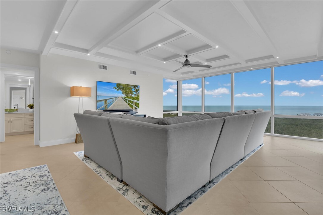 7515 Pelican Bay Blvd 17d Property Photo 2