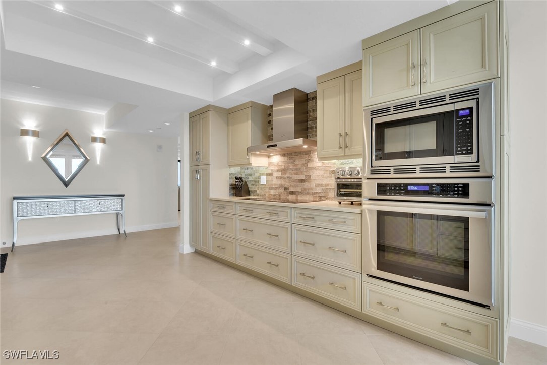 7515 Pelican Bay Blvd 17d Property Photo 8