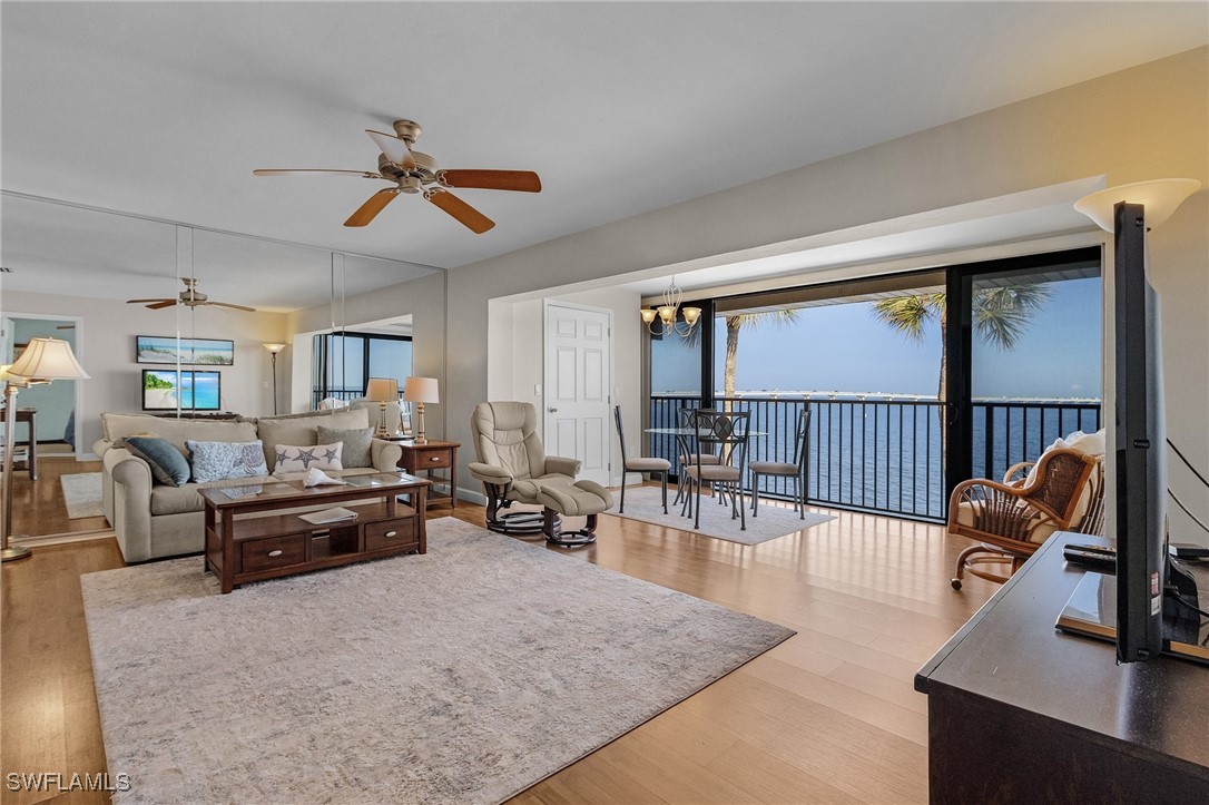 760 Sextant Dr 612 Property Photo 5