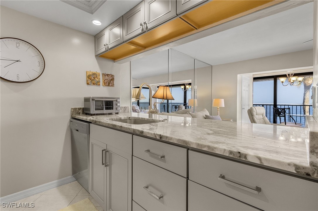 760 Sextant Dr 612 Property Photo 9