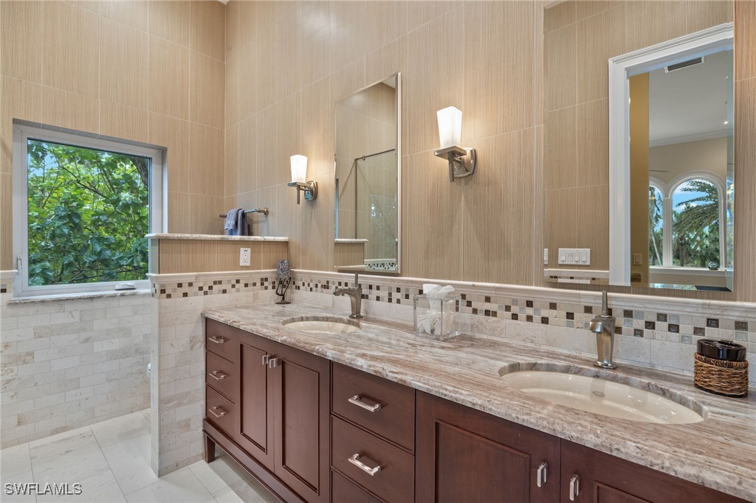 330 Cowry Ct Property Photo 24
