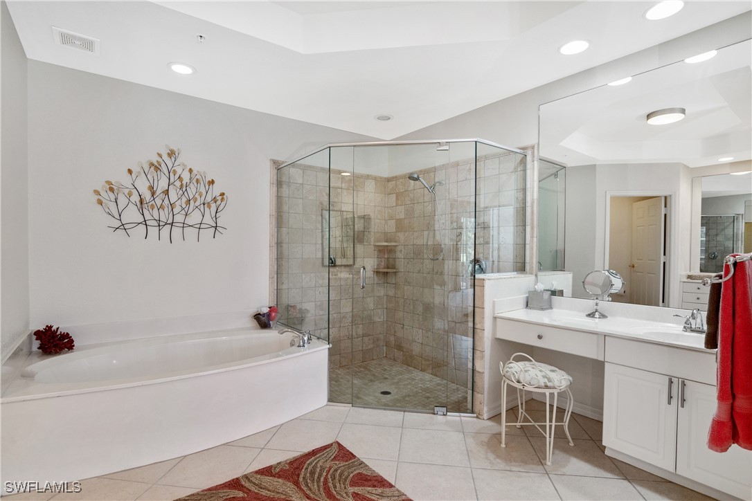 2264 Ashton Oaks Ln 4-102 Property Photo 17