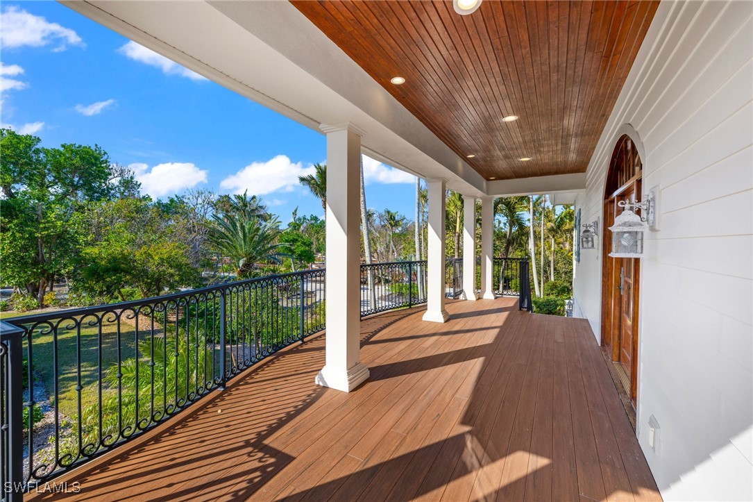 16475 Captiva Dr Property Photo 10