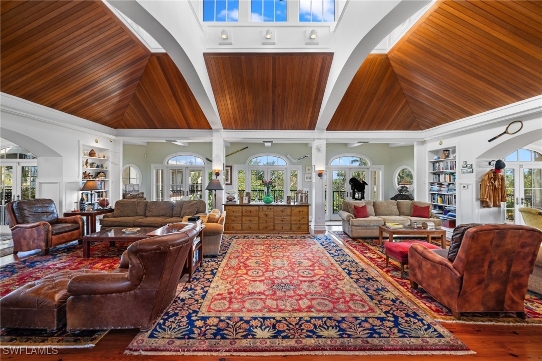 16475 Captiva Dr Property Photo 12