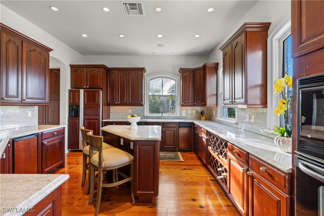 16475 Captiva Dr Property Photo 15