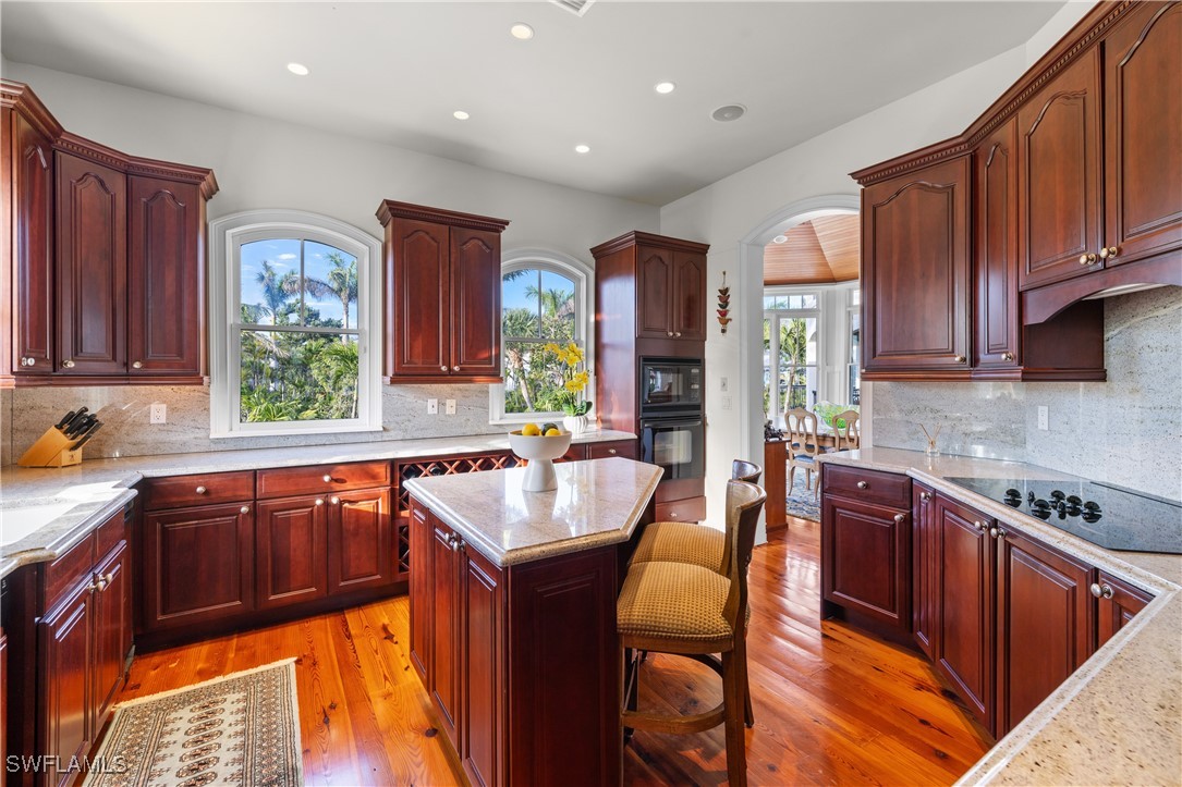 16475 Captiva Dr Property Photo 25