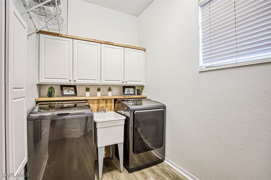 12517 Gemstone Ct Property Photo 17