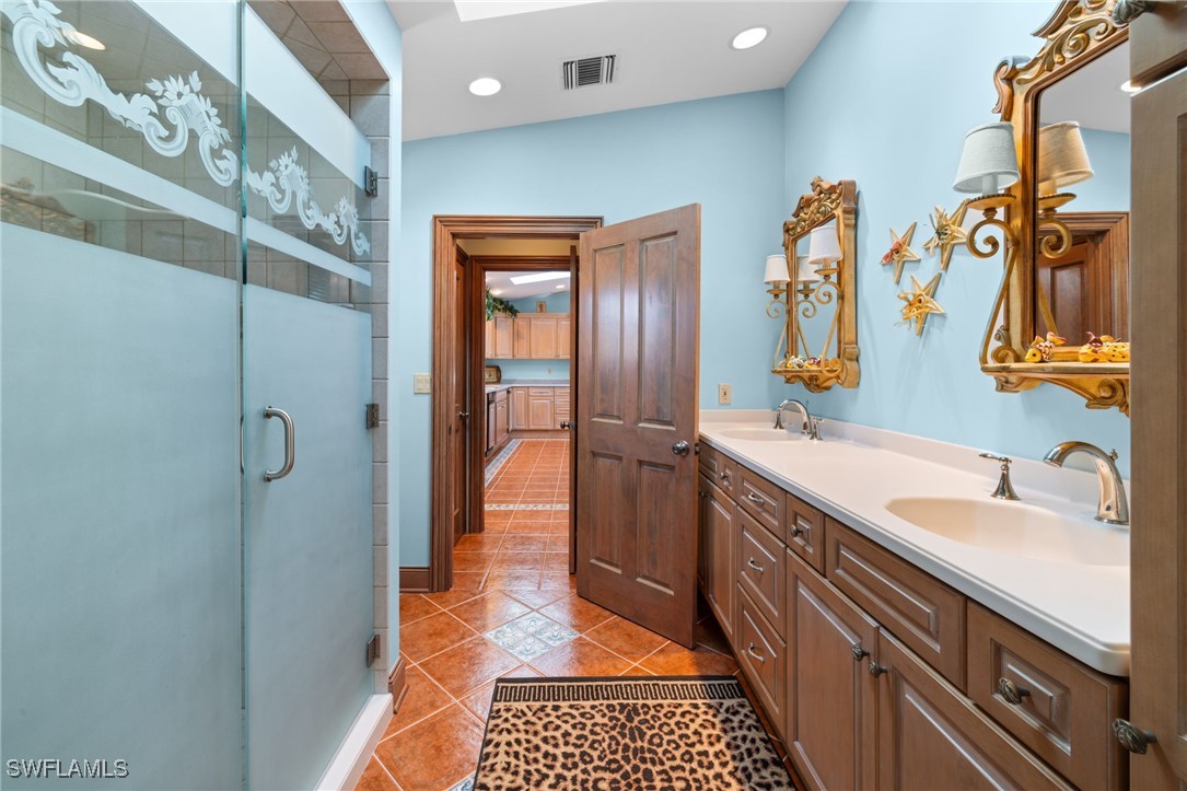 16486/488 Captiva Dr Property Photo 43