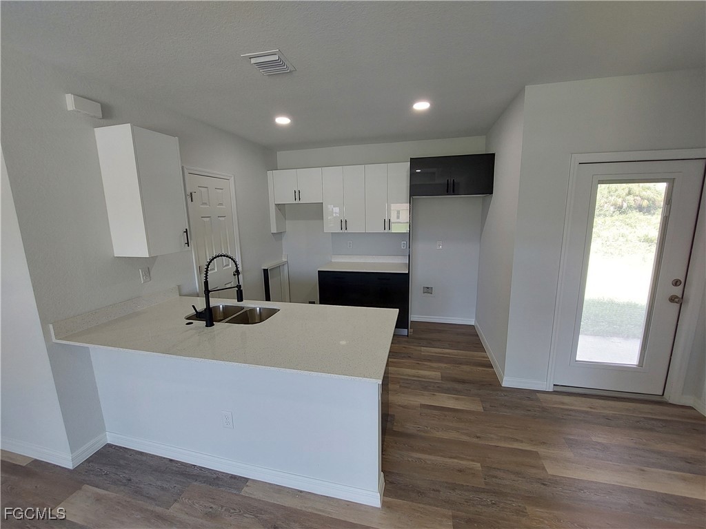 830 Dawhert Ave S Property Photo 5