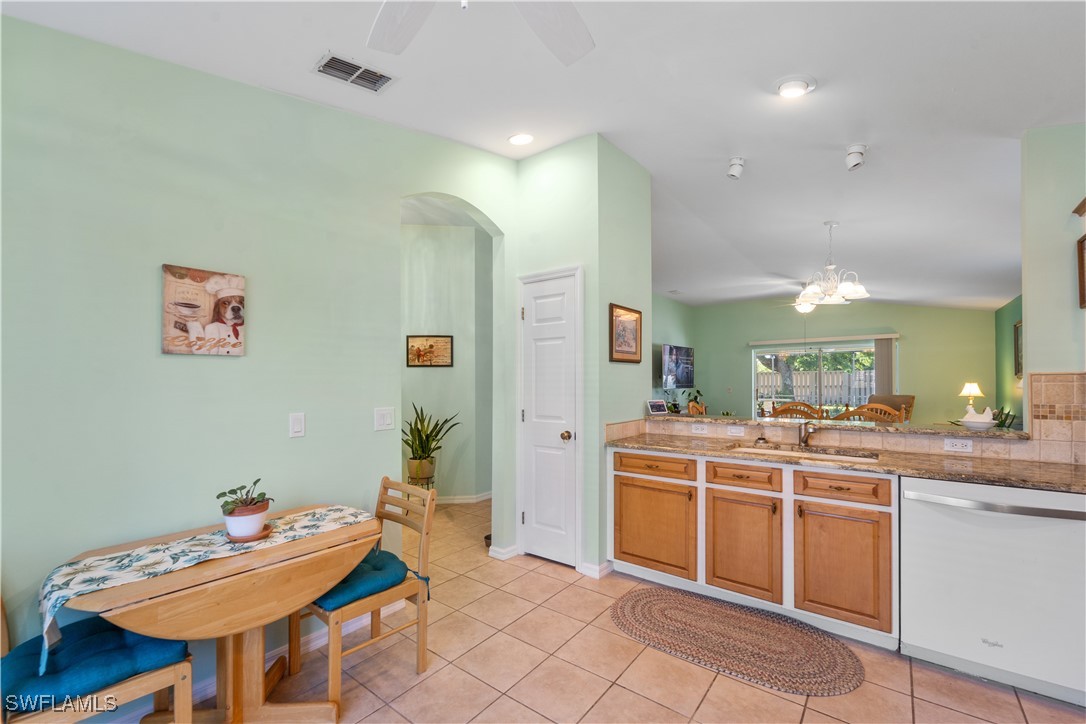 15721 Beachcomber Ave Property Photo 14