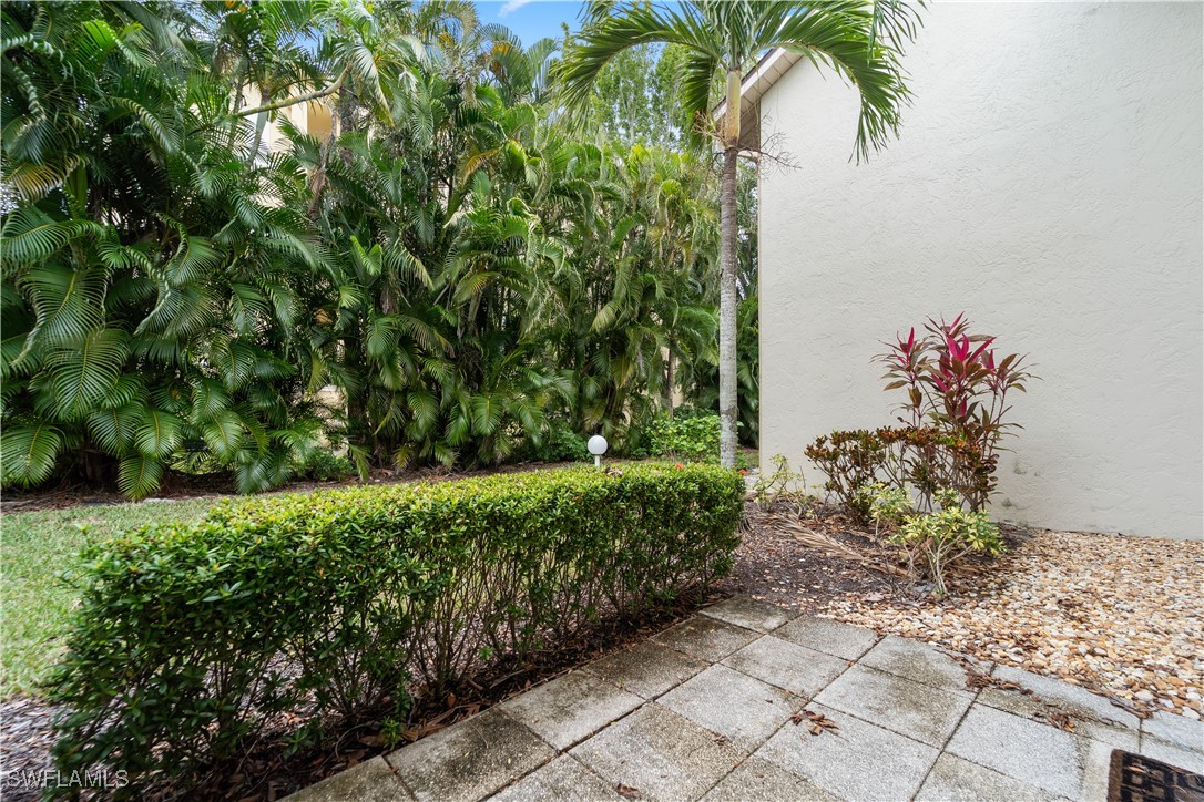 5487 Peppertree Dr 5 Property Photo 16
