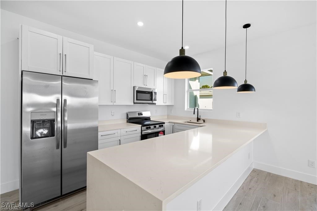 1059 Asther St E Property Photo 3