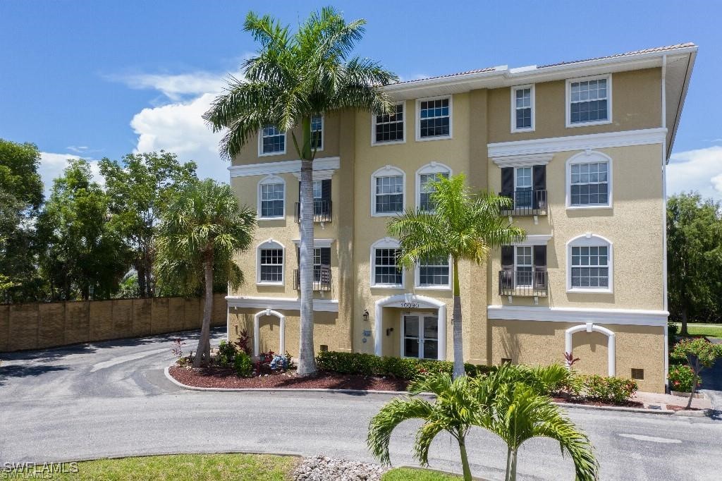 10090 Lake Cove DR 302 Property Photo 1
