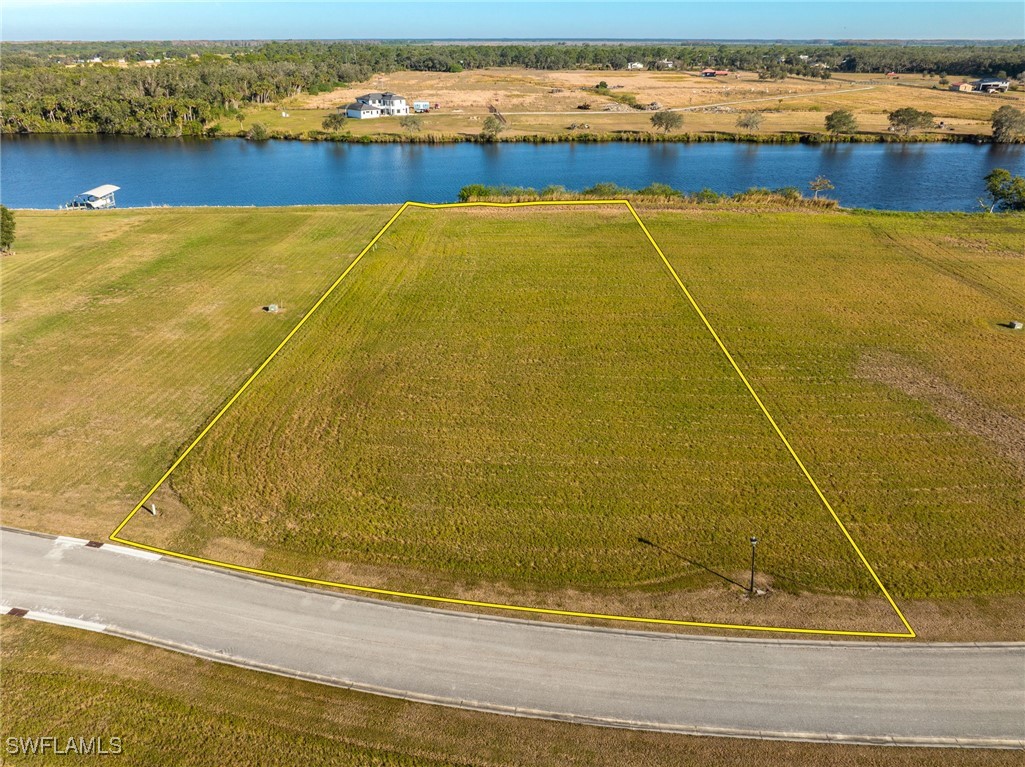 22737 Yellow Button Ln Property Photo 5