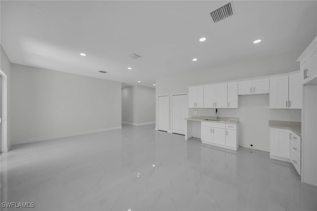 406 Columbus Blvd S Property Photo 11