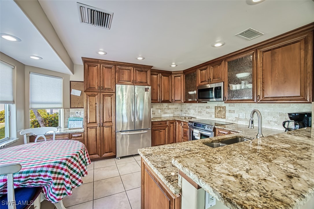 13180 Oakmont Dr 2 Property Photo 14