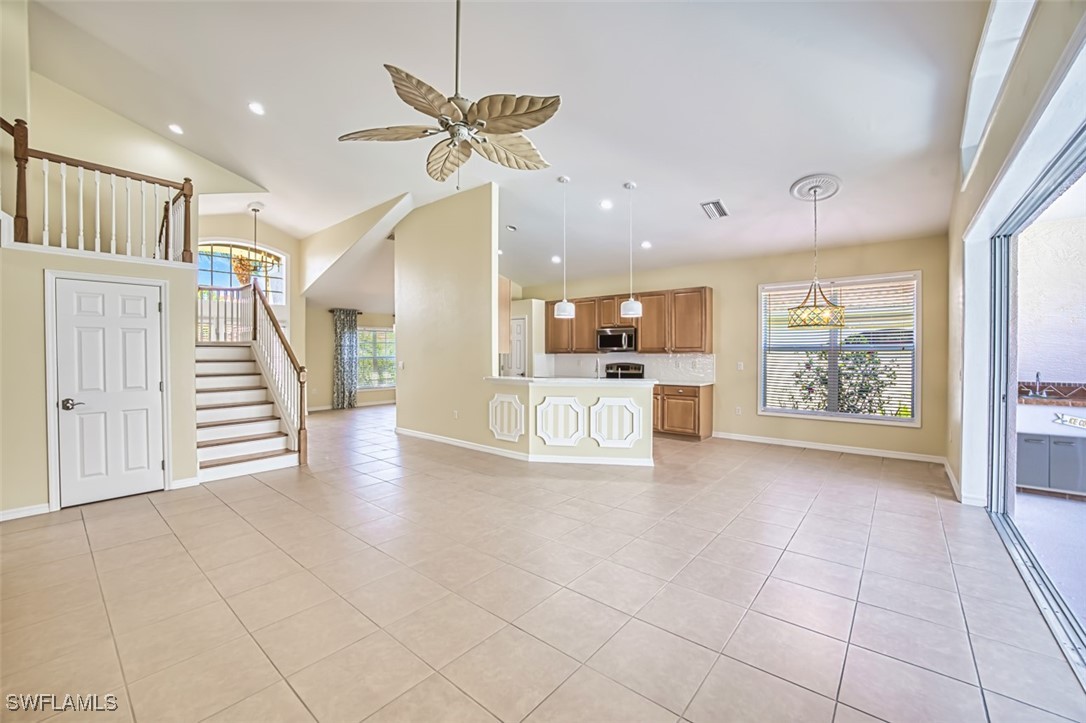 9062 Shadow Glen Way Property Photo 12