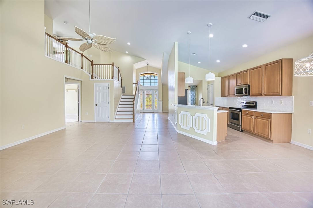 9062 Shadow Glen Way Property Photo 13