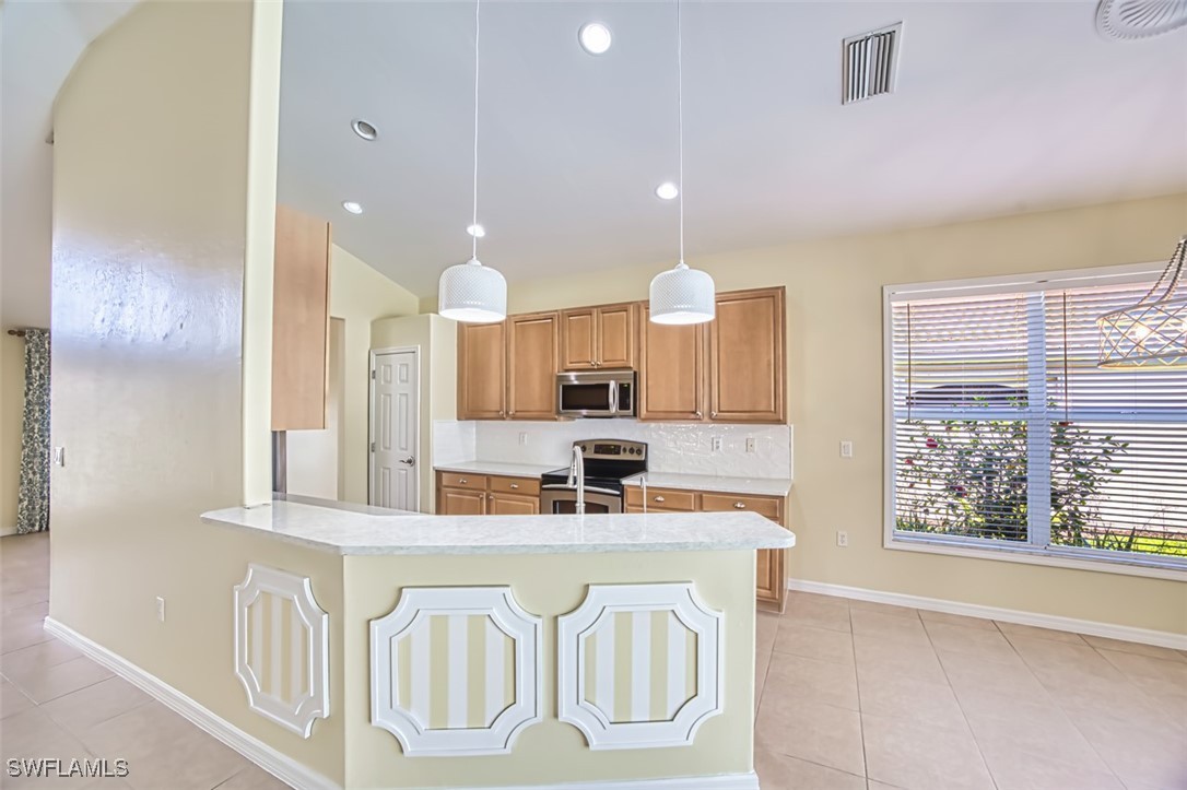 9062 Shadow Glen Way Property Photo 14