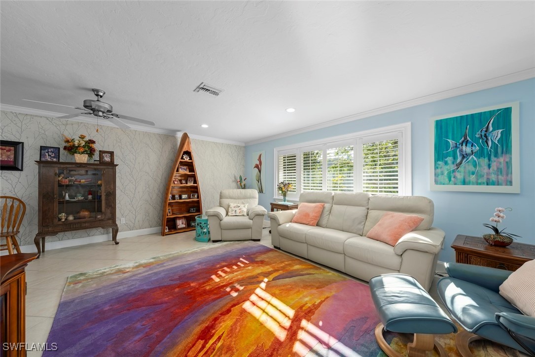 1056 S Yachtsman Dr Property Photo 3