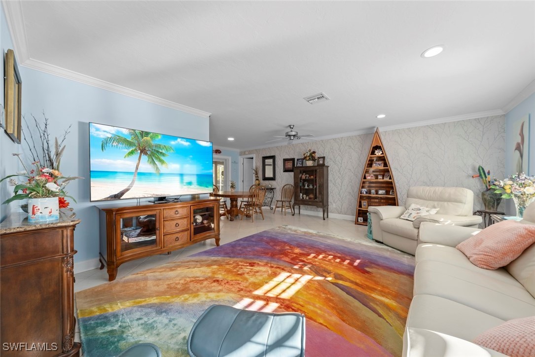 1056 S Yachtsman Dr Property Photo 4