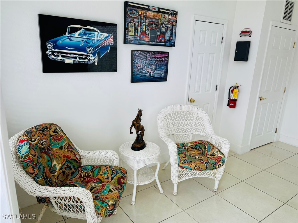 4428 Parmely St Property Photo 3