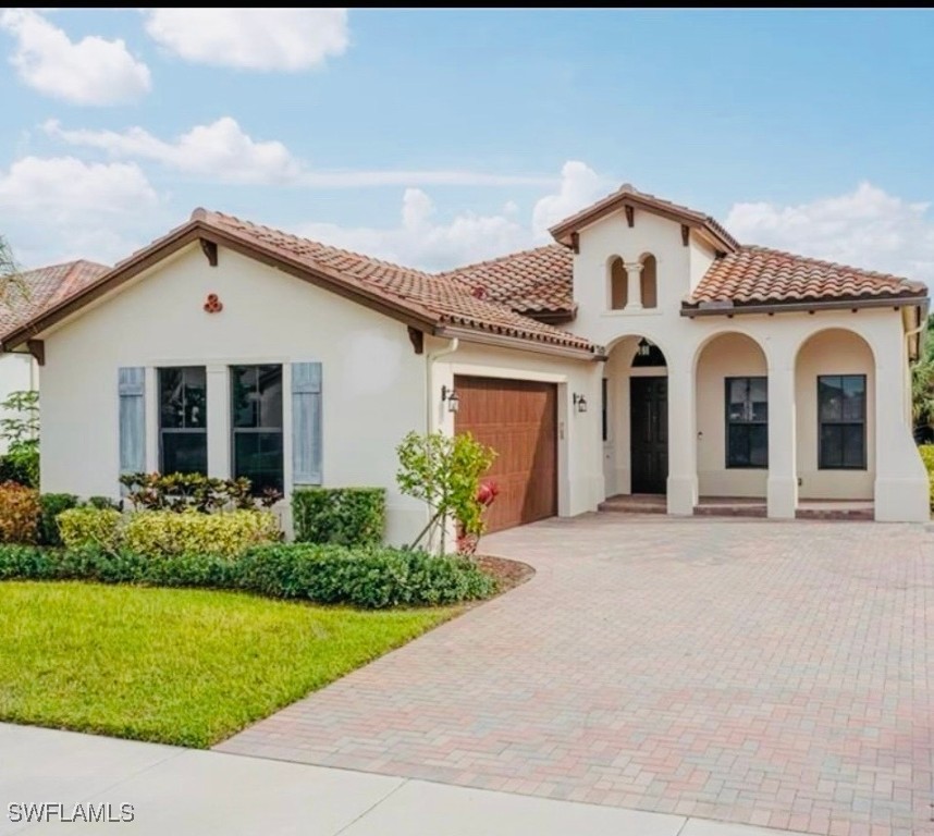 5008 Salerno St Property Photo