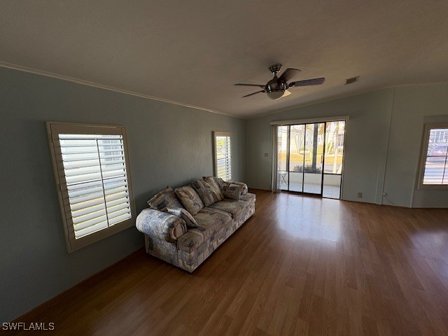 16244 Charleston Ave Property Photo 4