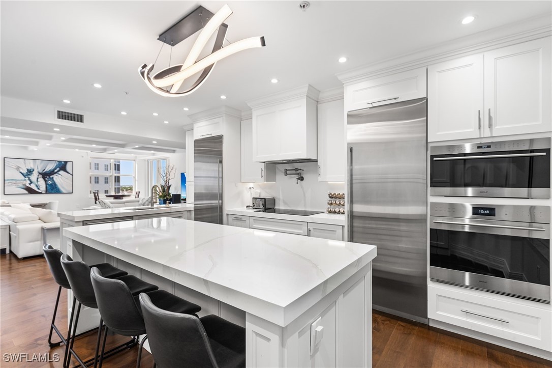 14250 Royal Harbour CT 916 Picture