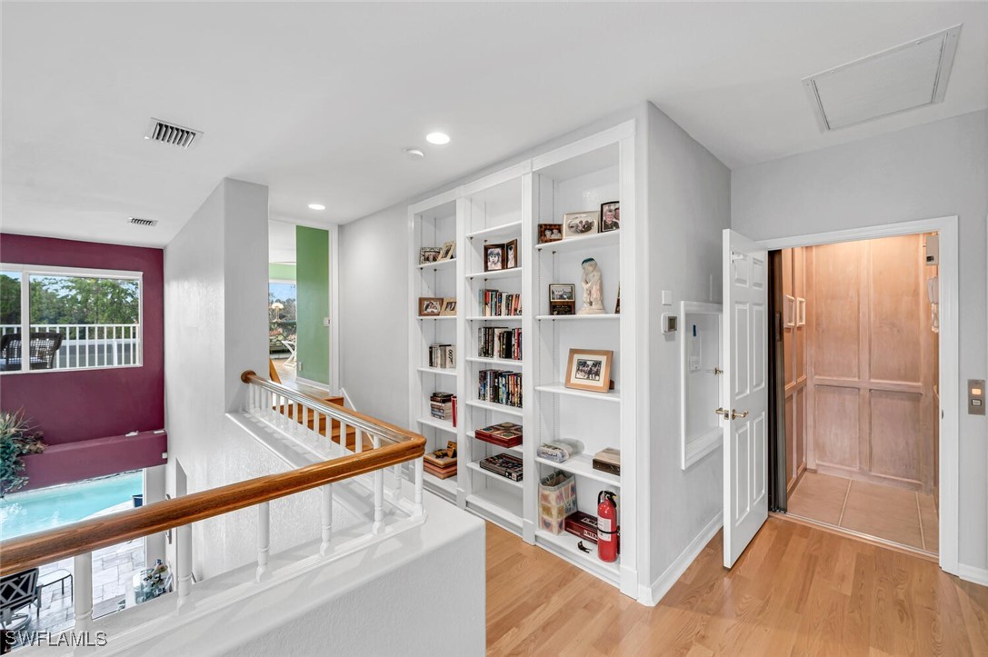 5735 Persimmon Way Property Photo 15