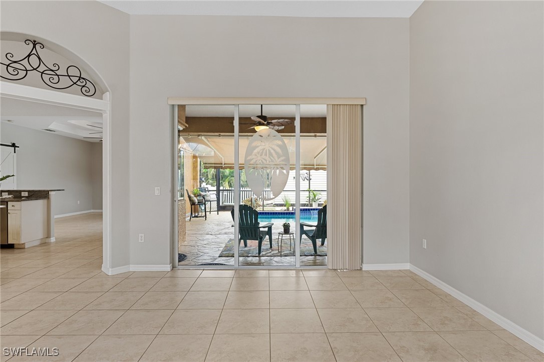 201 Champion St Property Photo 6