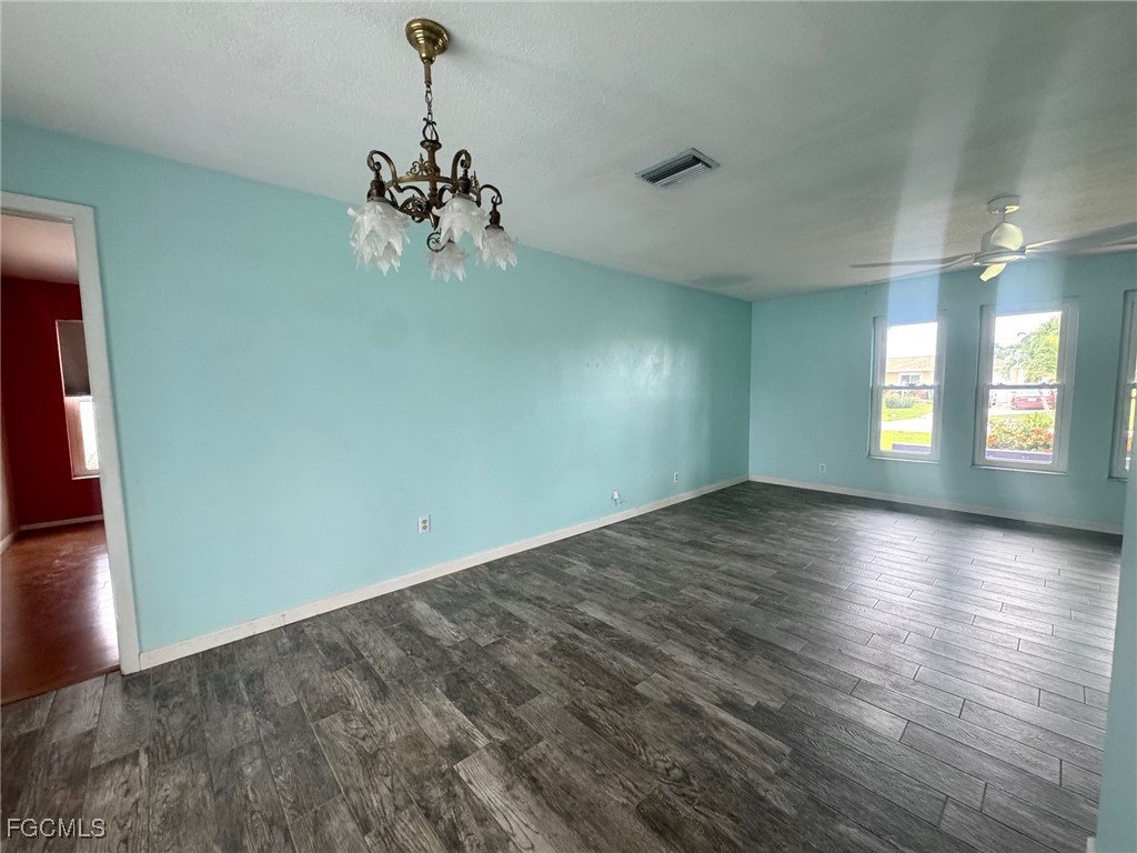 1413 Se 36th St Property Photo 6