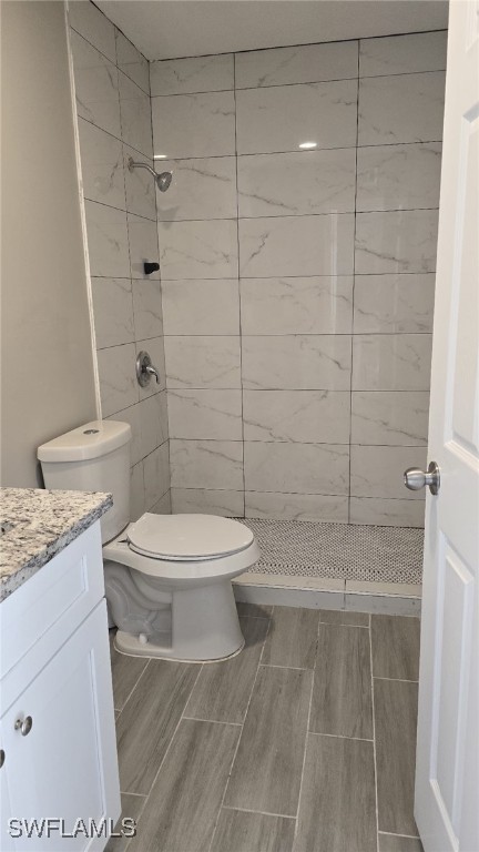 2450 Katherine St Property Photo 7